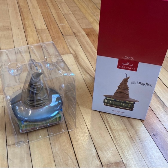 Hallmark Keepsake Harry Potter Wizarding World Sorting Hat Ornament Christmas - Picture 4 of 8